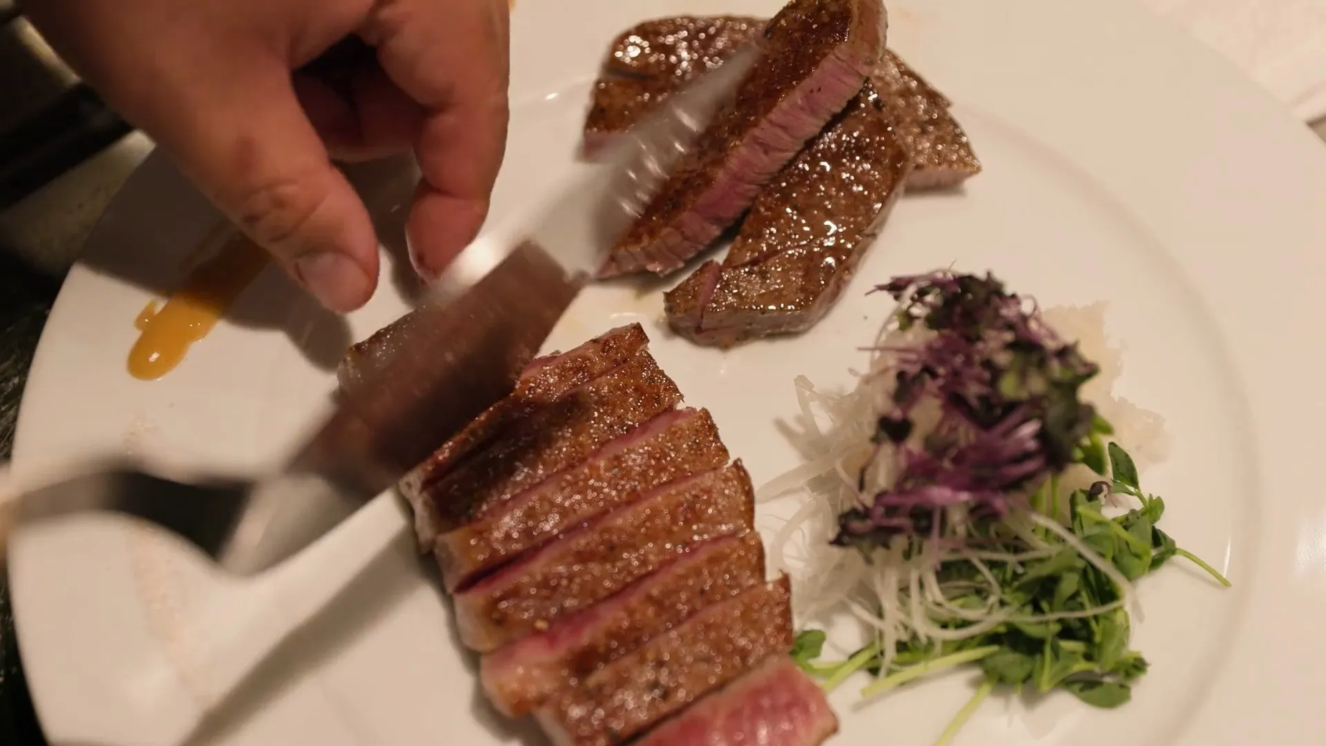 特別な瞬間を彩る、こだわりの料理とサービス🌸